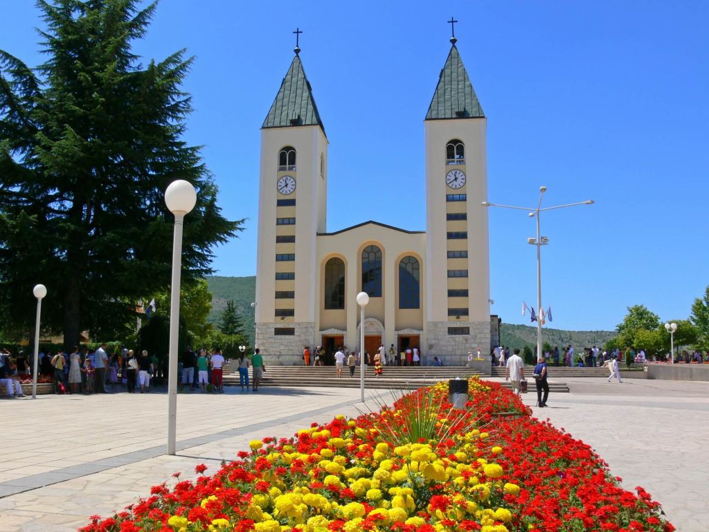 private car transfer from Dubrovnik to Split via Međugorje